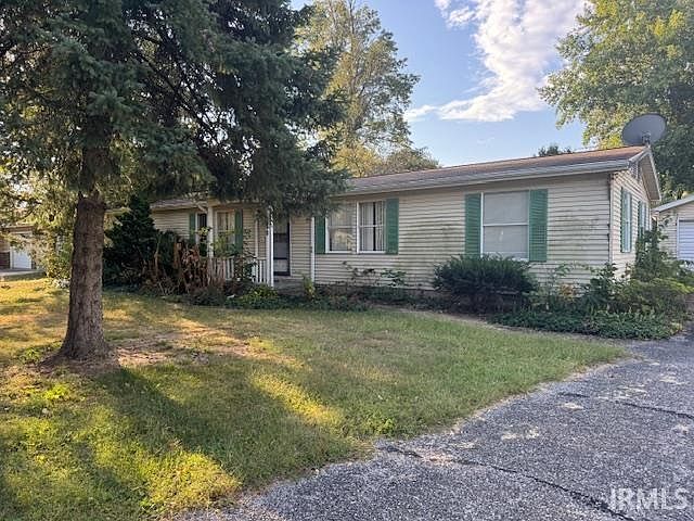 1st image of 340 E Henry Dr