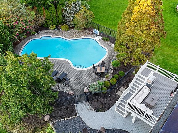 4th image of 3 Saddlebury Ct