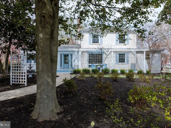 7007 Wake Forest Dr, College Park, MD 20740