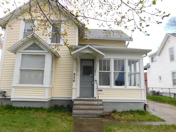 926 Cottage Ave, Kalamazoo, MI 49001