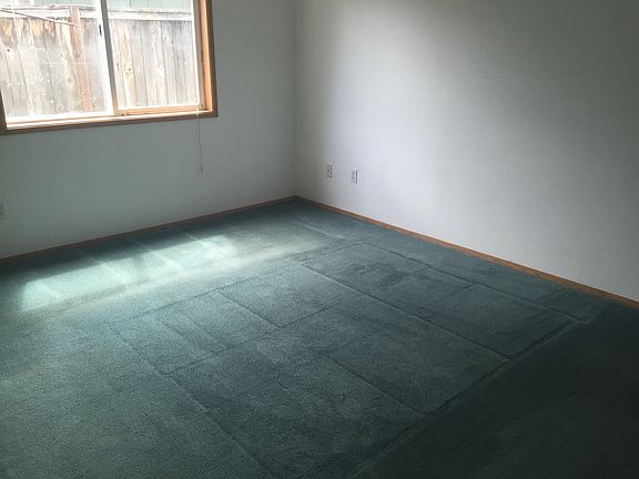 3rd image of 15020 NE 51st St