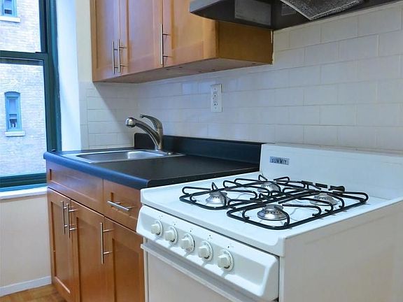 3rd image of 528 E 79th St APT 3G