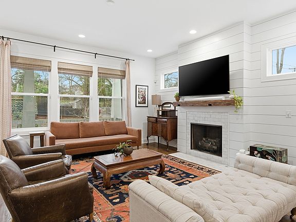5th image of 2828 Vaulx Ln
