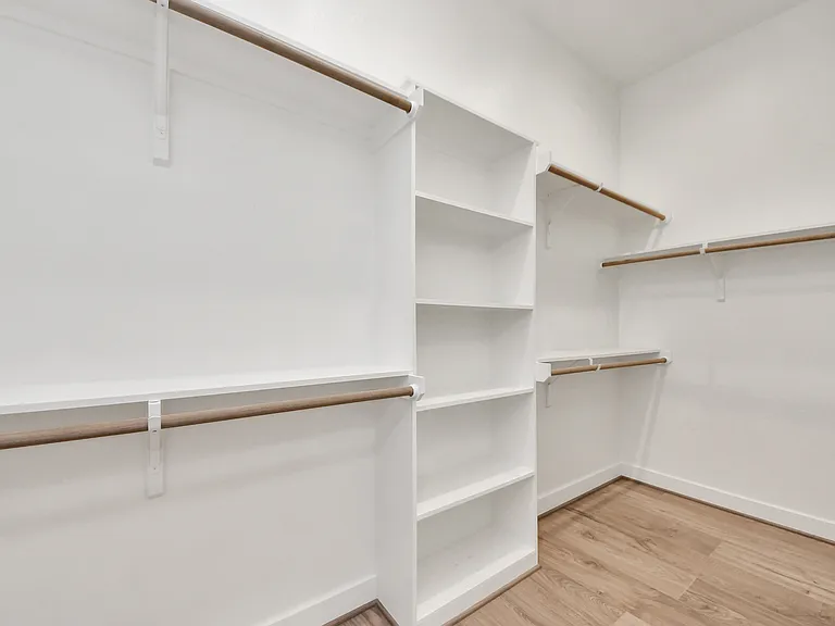 2319 Silva Park Ln — Photo 22