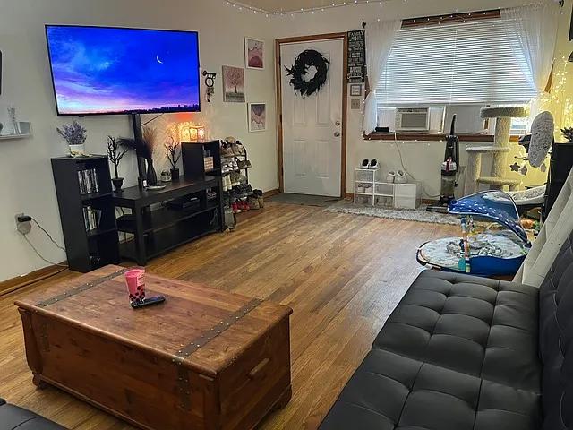 1302 W Sunbury Rd #1 — Photo 4