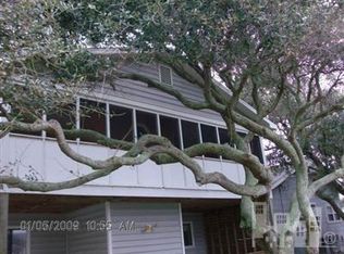 413 S 3rd Ave, Kure Beach, NC 28449