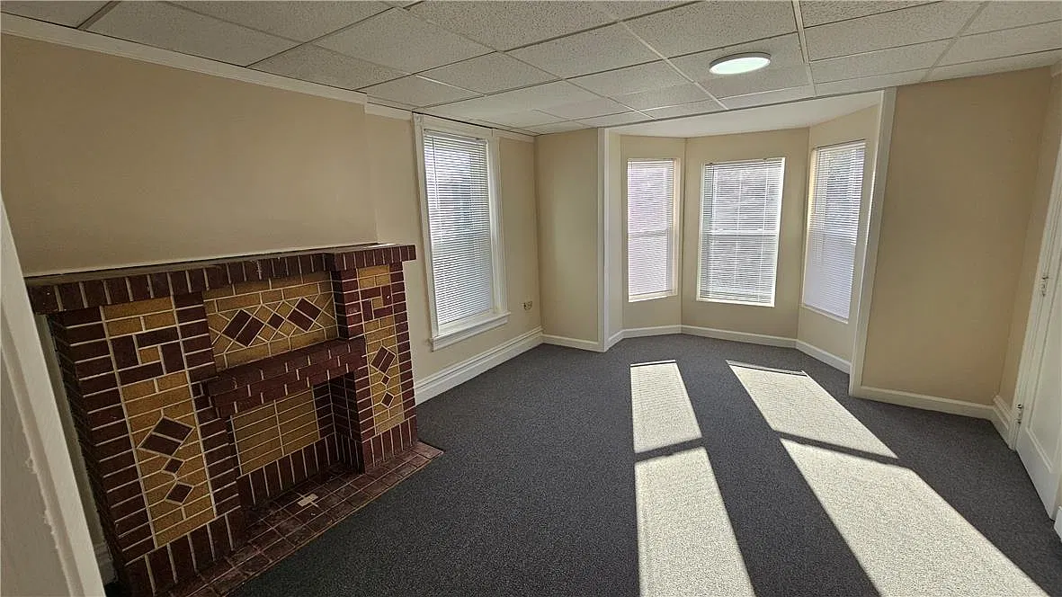 2 bed, 1.0 bath, 1000 sqft, $1,395 — Photo 2
