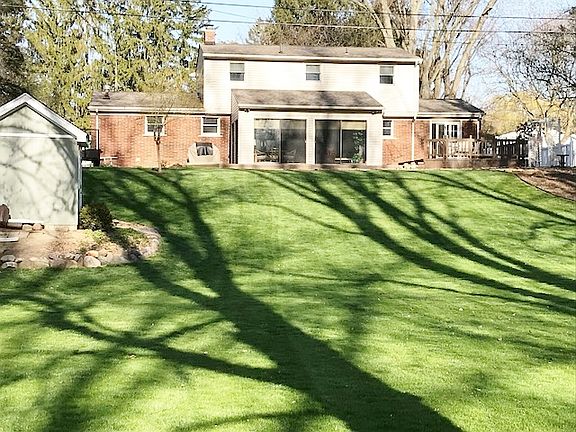 2nd image of 15675 Alpine Dr