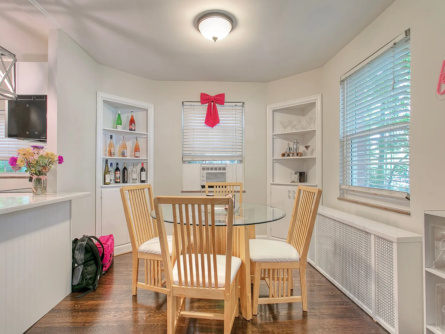 2 bed, 1200 sqft, $1,695 — Photo 2