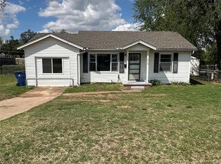 1012 Grand Ter, Chickasha, OK 73018