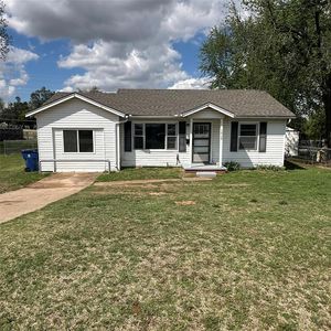 1012 Grand Ter, Chickasha, OK, 73018