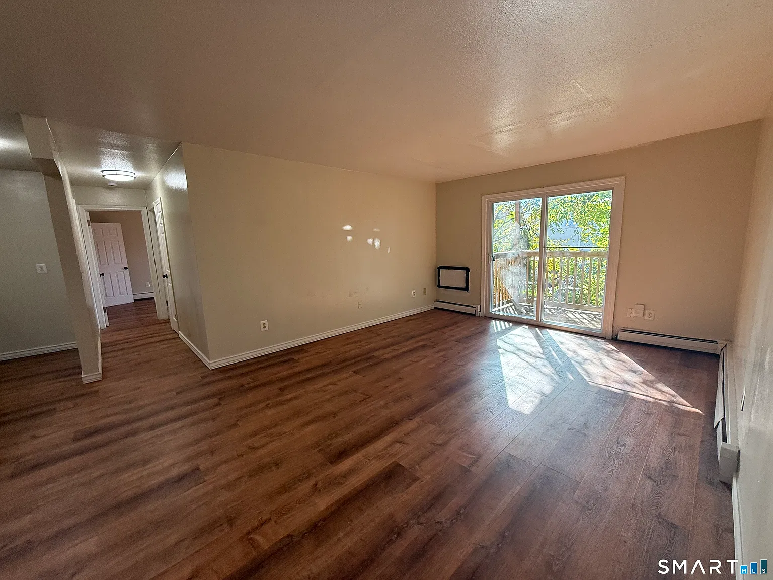 2 bed, 1.0 bath, 800 sqft, $1,500 — Photo 2