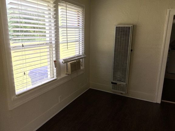 3rd image of 210 E Duffy St #1
