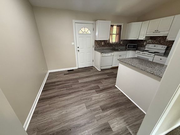 5th image of 2649 Ridgecrest Ln