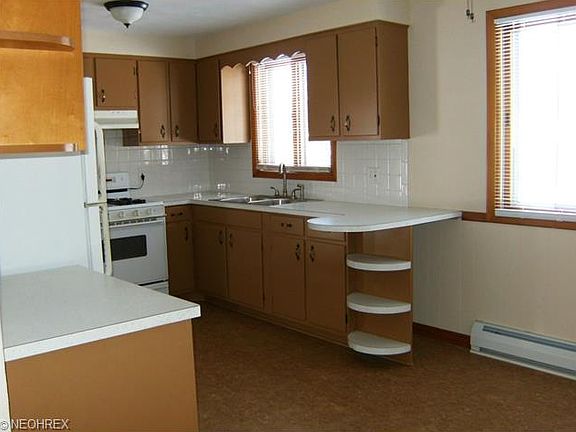 5th image of 2624 W 38th St