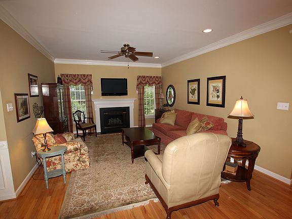 5th image of 10346 Greenlands Cir