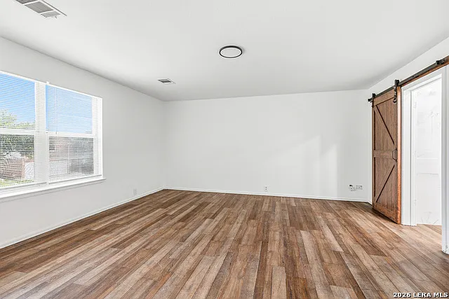 902 Amber Knl — Photo 11
