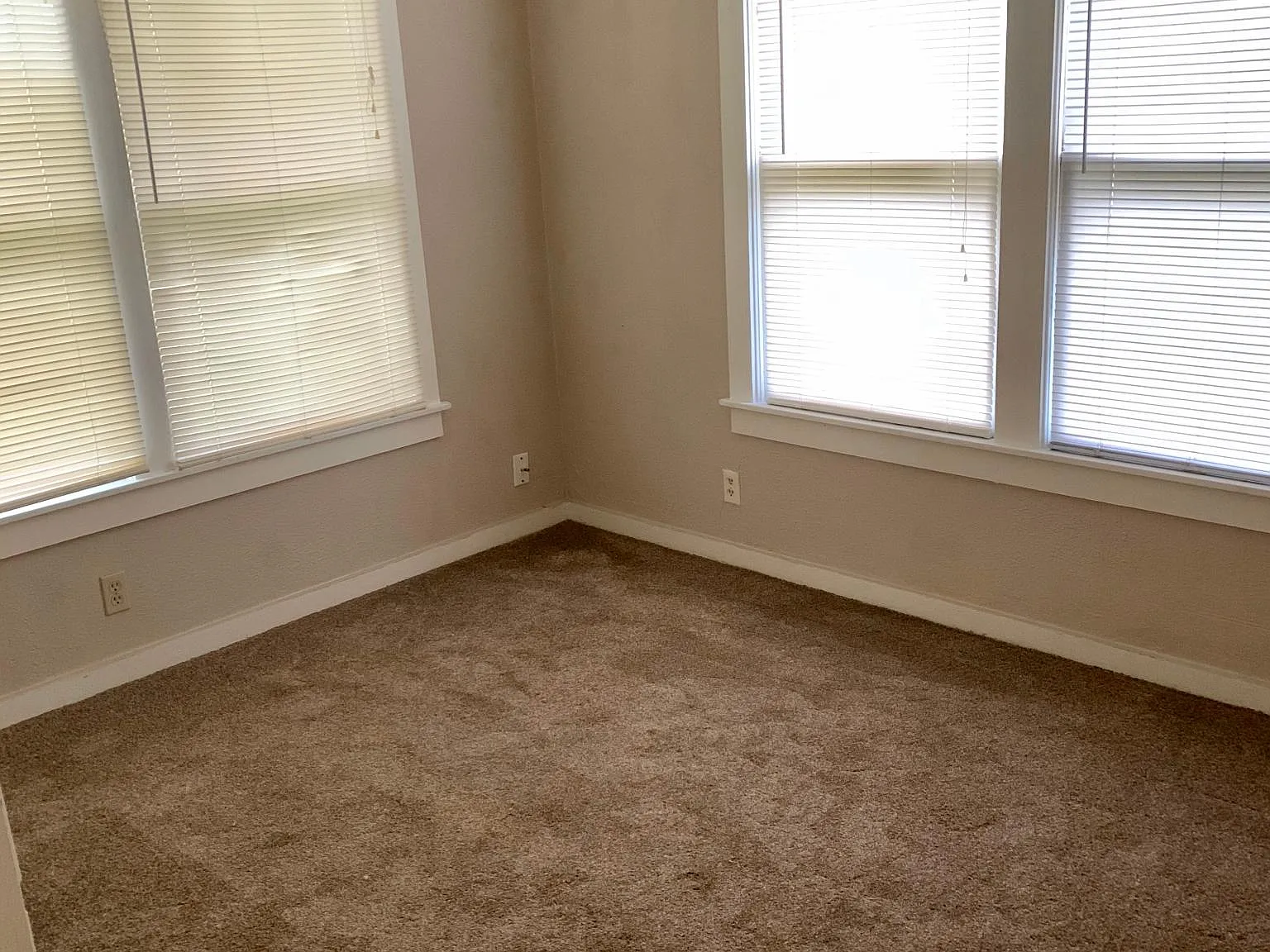 170 E Edgewater Ter — Photo 3