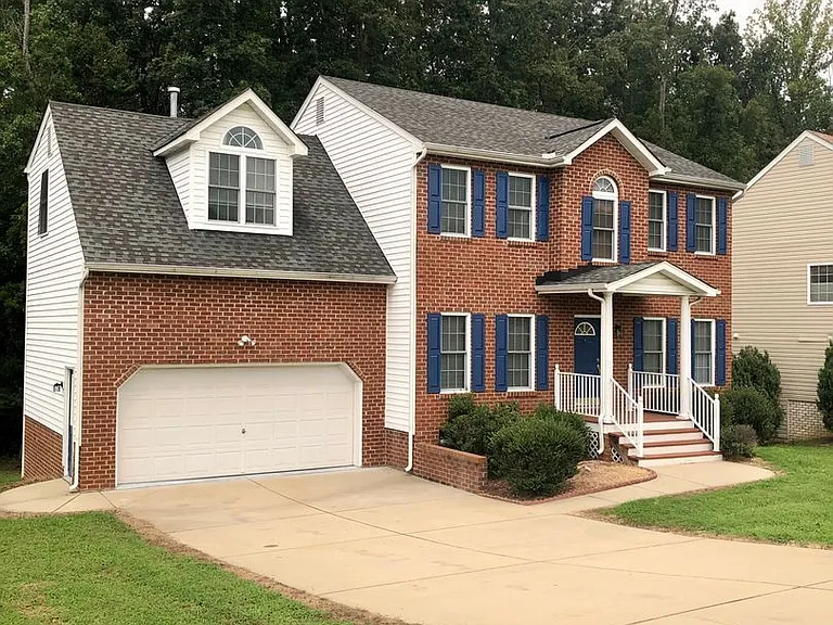 6812 Beulah Oaks Ln — Photo 1