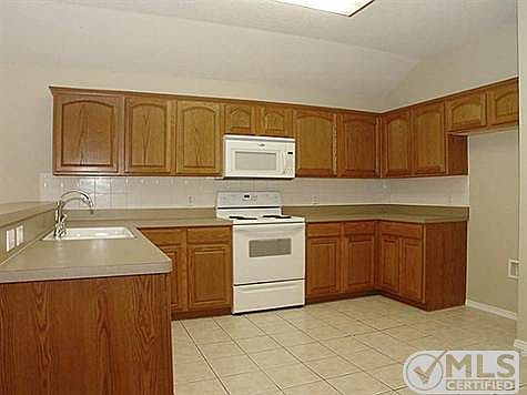 4th image of 9937 Carter Dr