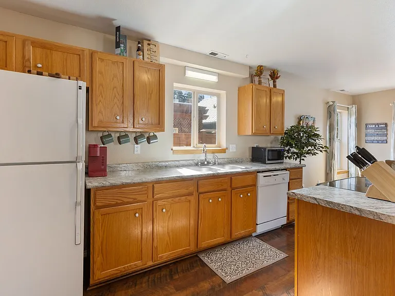 509 N Center St — Photo 16