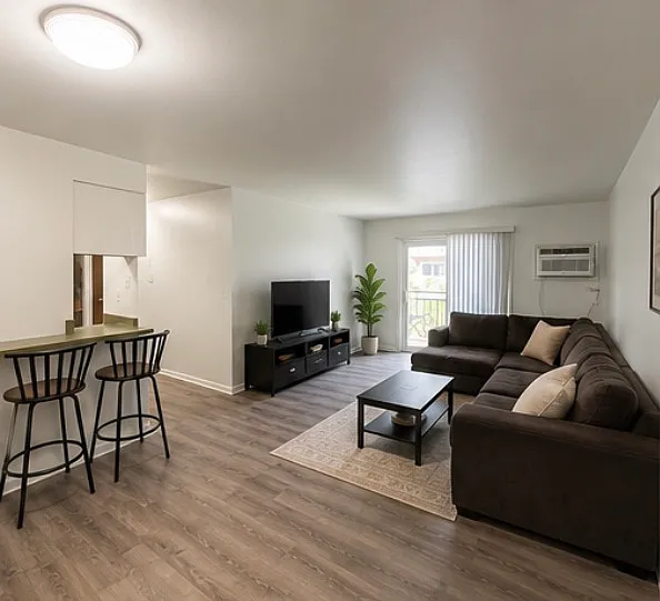 126 W Washington St #121 — Photo 6