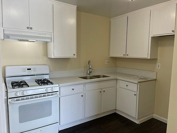 2nd image of 3850 Redondo Beach Blvd