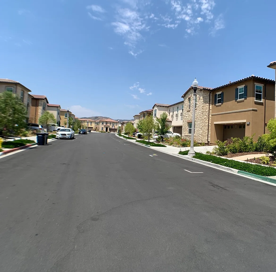 5 bed, 4.5 bath, 2895 sqft, $6,500 — Photo 2