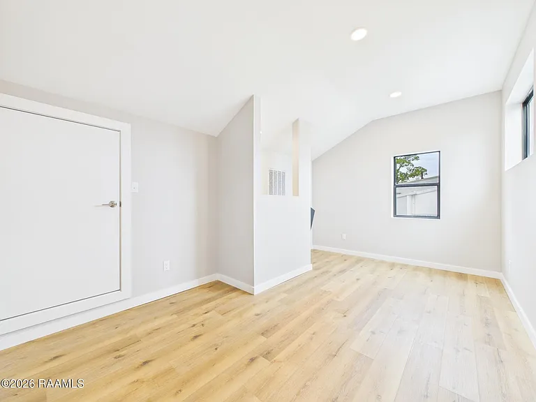 1120 S Washington St #101&201 — Photo 23