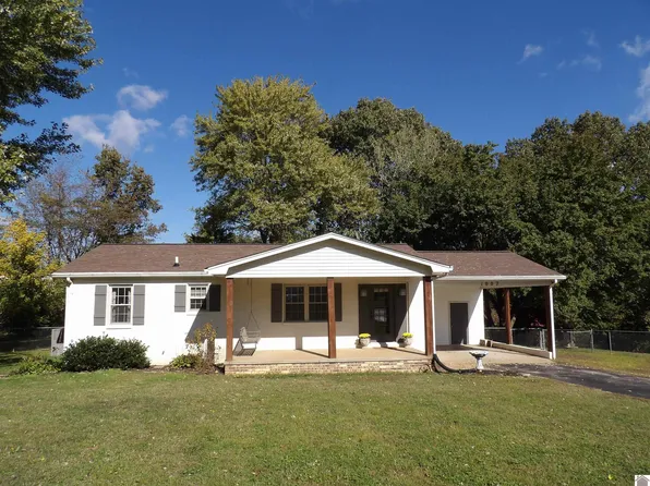1007 Oak Grove Cir, Benton, KY 42025