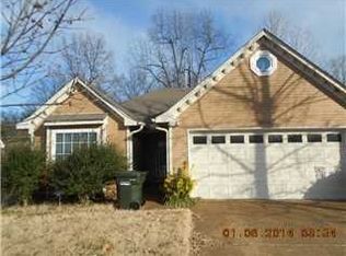 8720 Carriage Dr E, Southaven, MS 38671