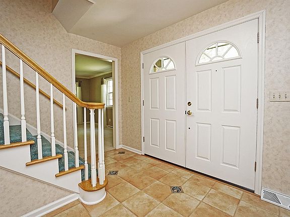 2nd image of 5825 Cantella Ct
