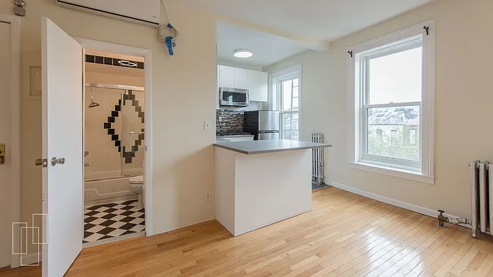 Rented by Garfield Realty  | media 30