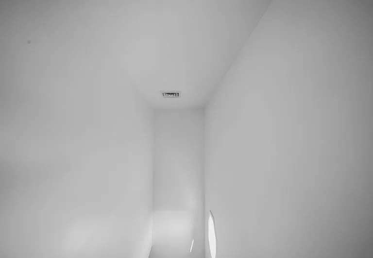 2010 Grammercy Ave — Photo 4