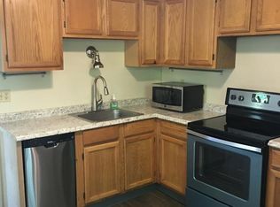 19 Division St, Manchester, CT 06040