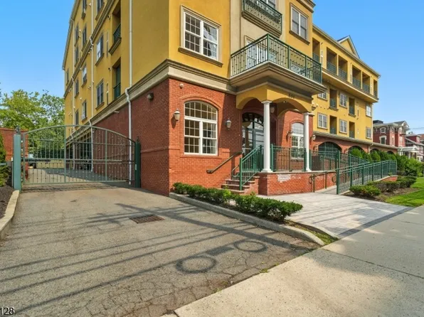 201-211 W Jersey St #205, Elizabeth City, NJ 07202