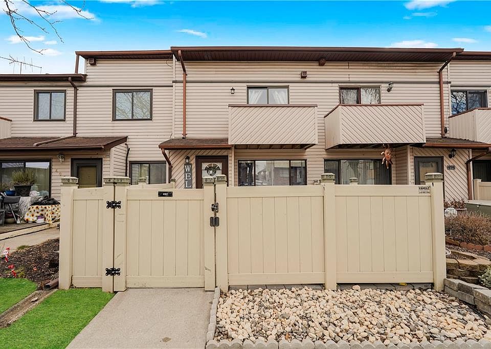 1st image of 492 Lisk Ave #1