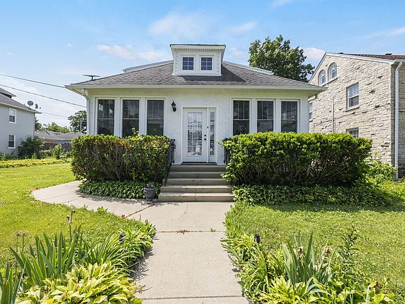 4th image of 239 Burchell Ave