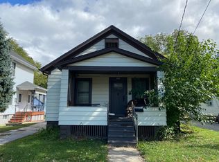 438 Bangs St, Aurora, IL 60505