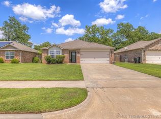 8615 E 126th Pl S, Bixby, OK 74008