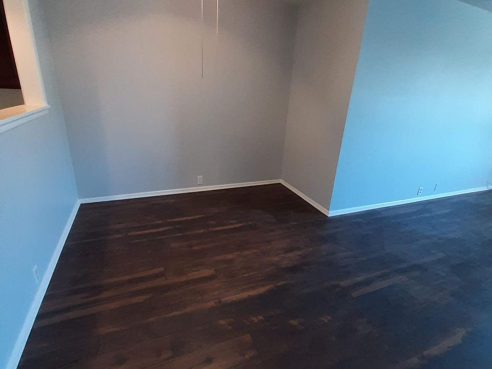 1st image of 452 W 104th St