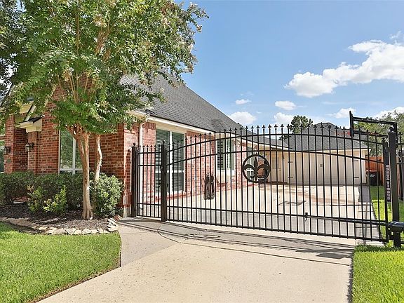 4th image of 14910 Vista Heights Dr