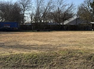 705 W Live Oak St, Alvord, TX 76225