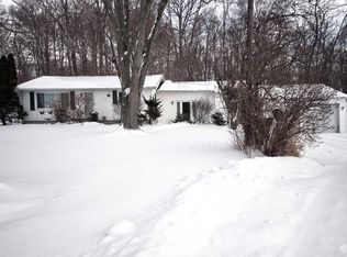 6190 Juniper Rd, Plymouth, IN 46563