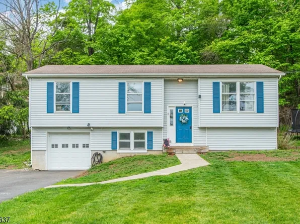 5 Valley Dr W, Vernon Twp., NJ 07418