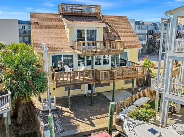 1010 Private Rd E, Port Aransas, TX 78373