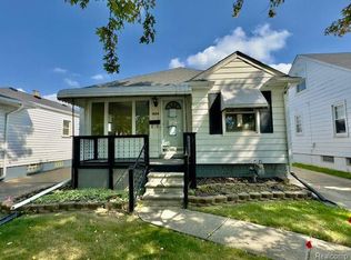 1534 Philomene Blvd, Lincoln Park, MI 48146