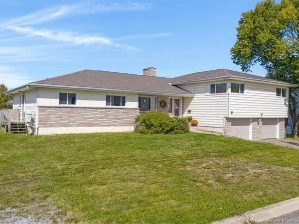 7 Buena Vista Ave, Saint John, NB E2M 2S7