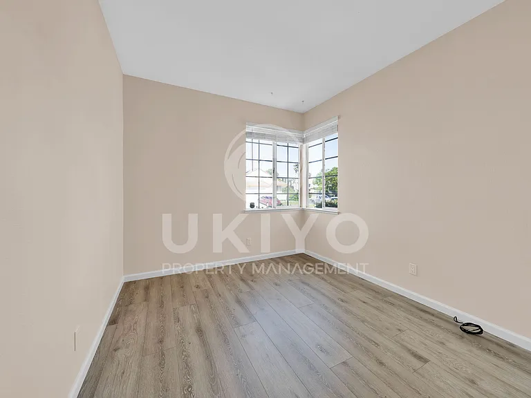 265 Potrero St — Photo 22