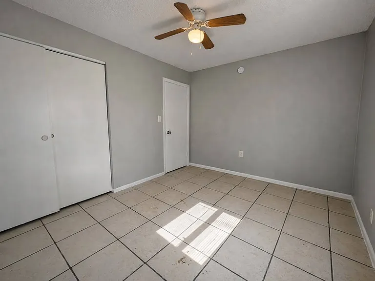 1204 E Chilkoot Ave #A — Photo 6